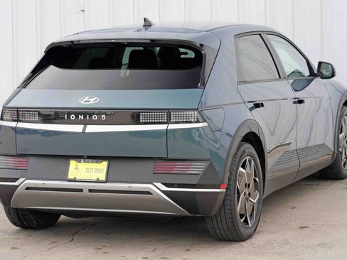 Used 2022 Hyundai Ioniq 5 SE w/ Cargo Package image 46