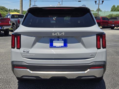 Used 2025 Kia Sorento S w/ Panoramic Sunroof Package AWD/4WD image 9