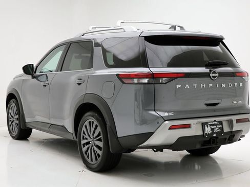 Used 2024 Nissan Pathfinder SL w/ SL Premium Package image 7