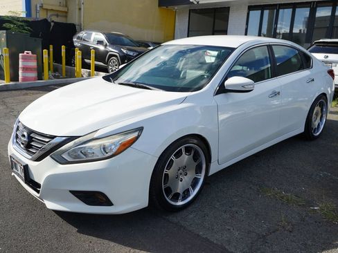 Used 2018 Nissan Altima 2.5 SL FWD image 5