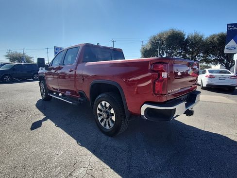Used 2022 Chevrolet Silverado 2500 LT w/ Convenience Package image 5
