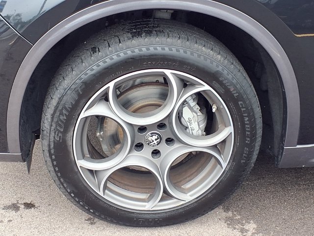 Used 2024 Alfa Romeo Stelvio Ti AWD/4WD image 30