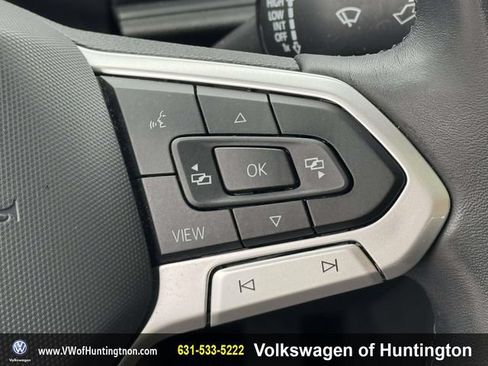 Certified 2023 Volkswagen Jetta SE w/ Panoramic Sunroof Package FWD image 20