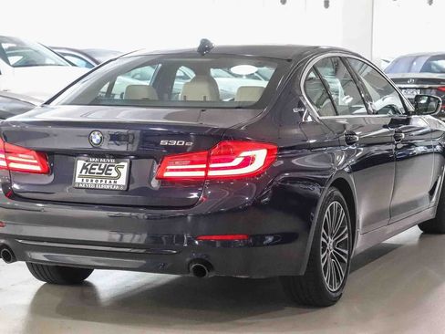 Used 2019 BMW 530e w/ Convenience Package RWD image 4