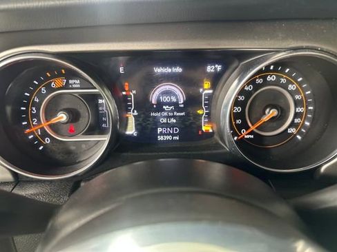 Used 2020 Jeep Wrangler Unlimited Sahara image 17