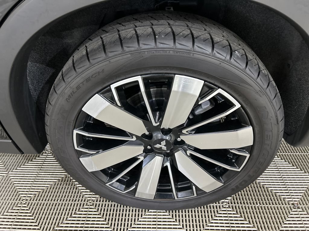 Used 2025 Mitsubishi Outlander SE AWD/4WD image 9