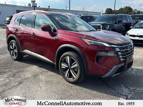 Used 2025 Nissan Rogue SL FWD image 1