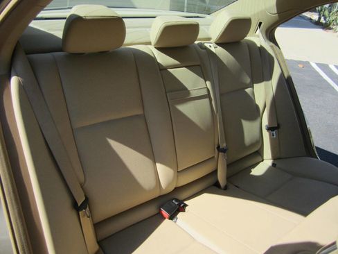 Used 2008 Mercedes-Benz C 300 Luxury image 13