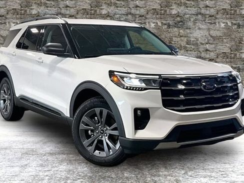 New 2026 Ford Explorer Active w/ Active Comfort Package AWD/4WD image 1