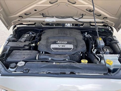 Used 2018 Jeep Wrangler Sport AWD/4WD image 26