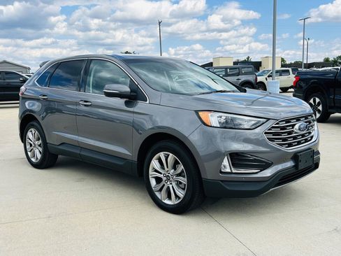 Used 2024 Ford Edge Titanium AWD/4WD image 2