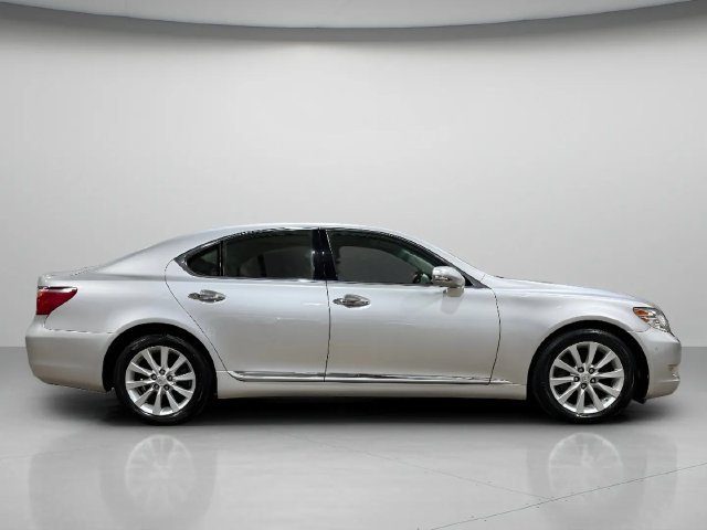 Used 2012 Lexus LS 460 AWD w/ Luxury Value Edition image 2