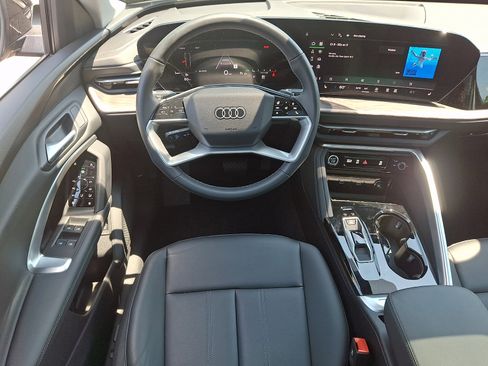 Certified 2025 Audi Q5 Premium w/ Convenience Package AWD/4WD image 11