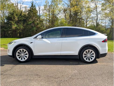 Used 2020 Tesla Model X Long Range AWD/4WD image 10