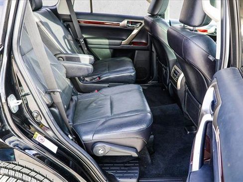 Used 2017 Lexus GX 460 Premium image 26