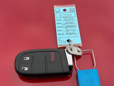 Used 2019 Jeep Compass Latitude AWD/4WD image 58