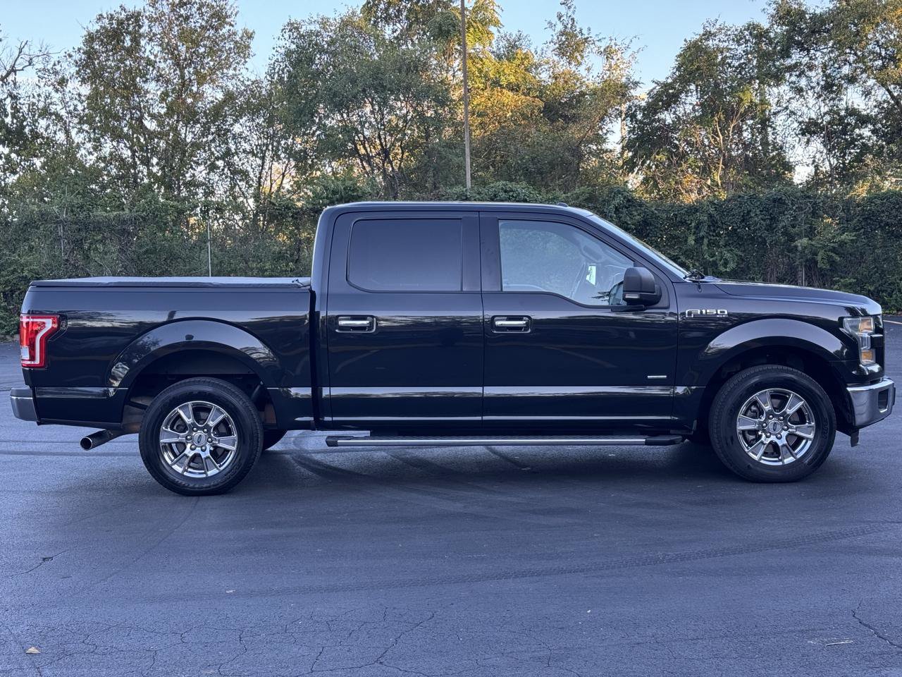 Used 2015 Ford F150 XLT w/ Equipment Group 302A Luxury RWD image 8