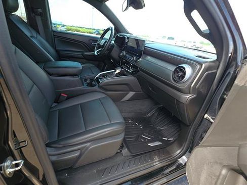 Used 2023 Chevrolet Colorado LT w/ LT Convenience Package III RWD image 13