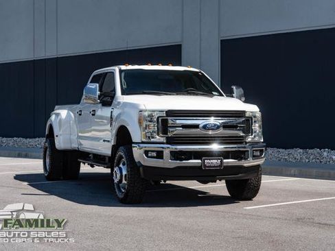 Used 2017 Ford F350 XLT w/ XLT Value Package AWD/4WD image 15