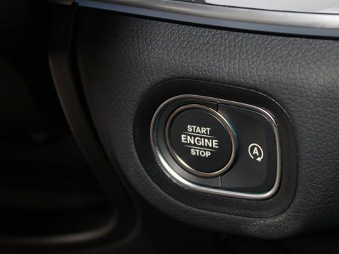 Used 2026 Mercedes-Benz GLS 450 4MATIC image 27