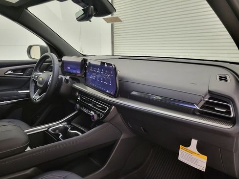 New 2026 Chevrolet Traverse LT w/ Driver Confidence Package image 35