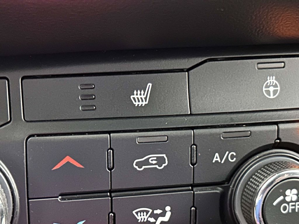 Used 2025 Dodge Durango GT RWD image 24