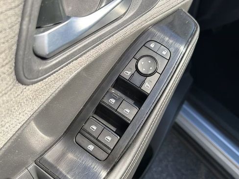 Used 2023 Nissan Rogue SV image 23