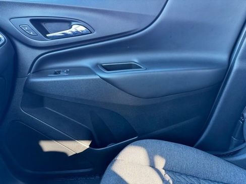 Used 2022 Chevrolet Equinox LT image 22