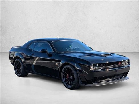 Used 2022 Dodge Challenger R/T Scat Pack image 3