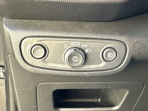 Used 2023 Chevrolet TrailBlazer RS w/ Sun and Liftgate Package image 25