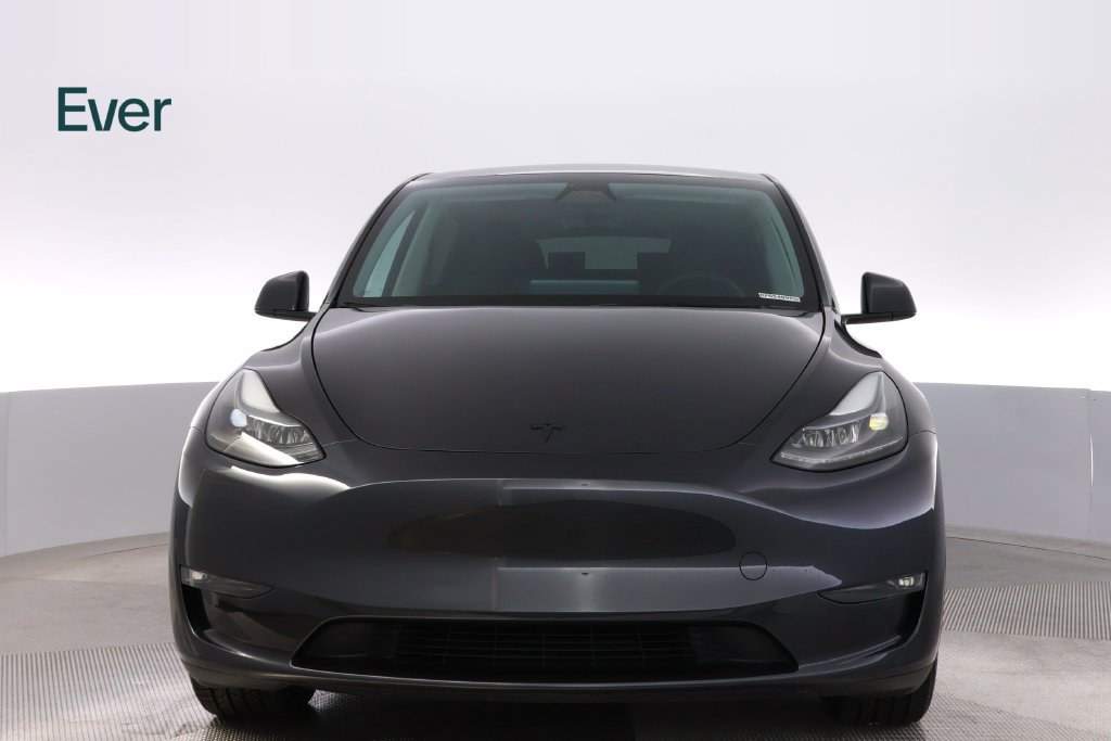 Used 2024 Tesla Model Y Long Range AWD/4WD image 12