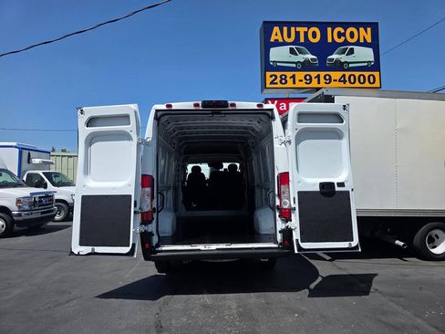Used 2023 RAM ProMaster 3500 w/ Driver Convenience Group FWD image 12