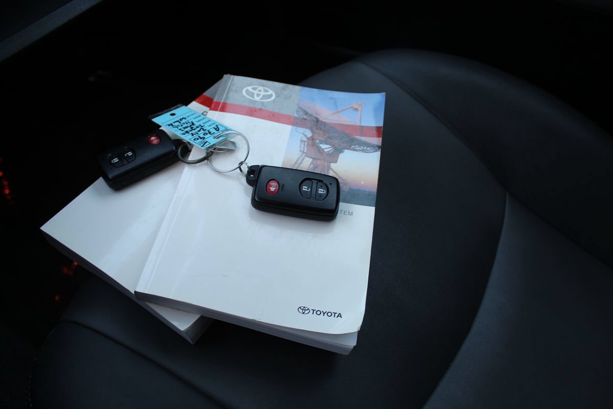 Used 2014 Toyota Prius Four FWD image 28