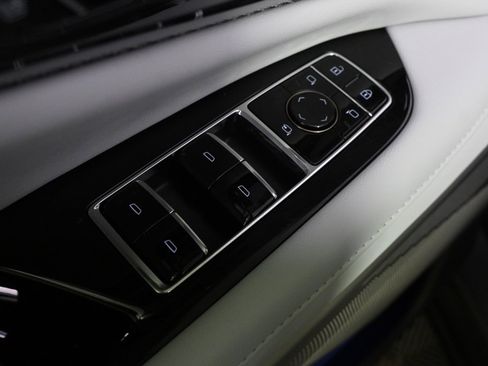 New 2026 Cadillac Optiq Luxury 2 image 23