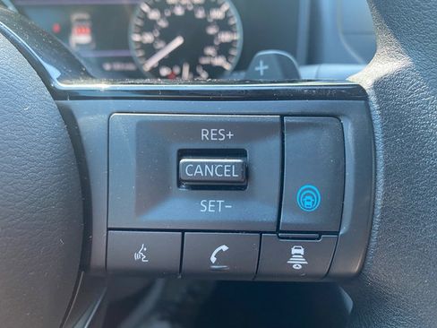 Used 2023 Nissan Rogue SV image 20