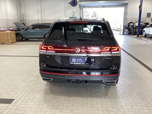 Used 2025 Volkswagen Atlas SE AWD/4WD image 26