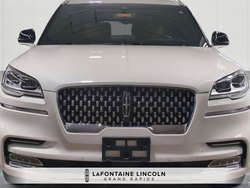 Certified 2023 Lincoln Aviator Black Label w/ Dynamic Handling Package image 8