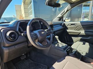 Used 2024 Chevrolet Colorado W/T video 2
