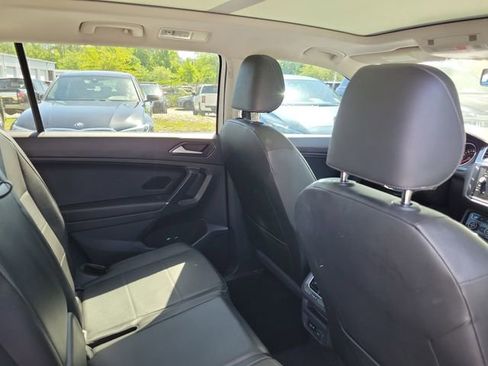 Used 2018 Volkswagen Tiguan SEL image 29