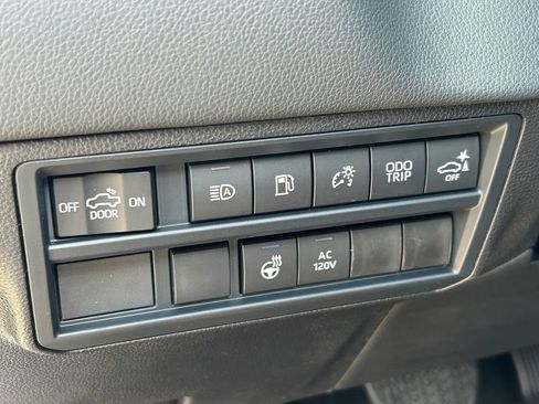 New 2026 Toyota Tundra Limited AWD/4WD image 29