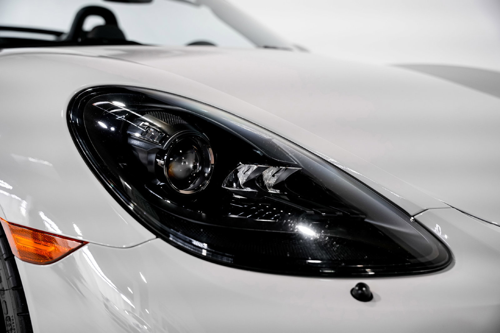 Used 2022 Porsche 718 Boxster Spyder RWD image 35
