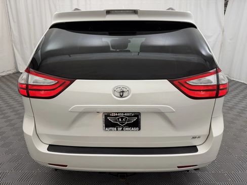 Used 2019 Toyota Sienna XLE FWD image 6