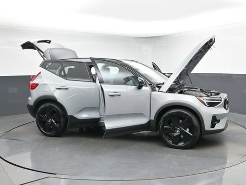 New 2026 Volvo XC40 B5 Ultra w/ Protection Package Premier AWD/4WD image 43