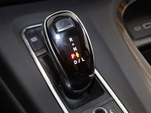 Used 2023 Cadillac Escalade Premium Luxury image 7