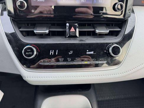 Used 2022 Toyota Corolla SE image 28