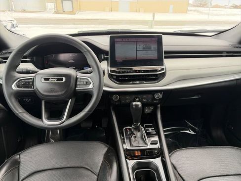 Used 2023 Jeep Compass Limited w/ Elite Group AWD/4WD image 32