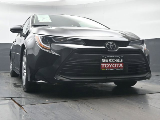 Certified 2024 Toyota Corolla LE FWD image 33