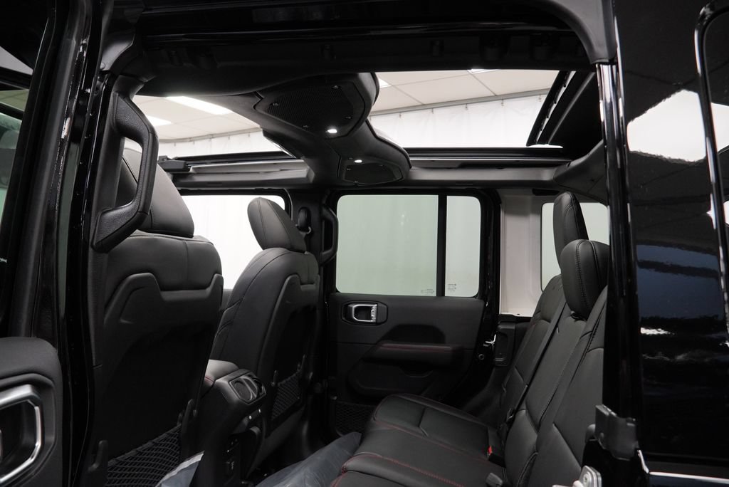 New 2026 Jeep Wrangler Unlimited Rubicon AWD/4WD image 18