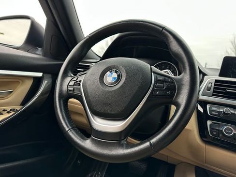 Used 2017 BMW 330i Sedan image 19