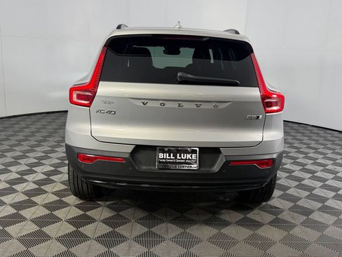 Used 2023 Volvo XC40 B5 Plus w/ Climate Package AWD/4WD image 9